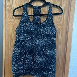 Athleta Racerback Tank Top Size Medium Built in Bra